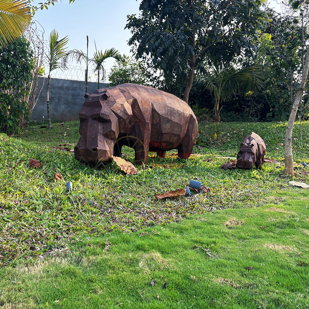 Majestic Hippo Majestic Hippo