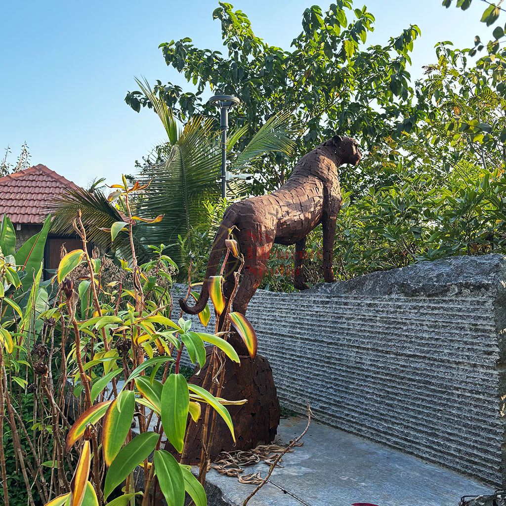 Leopard – Grace & Power Leopard – Grace & Power